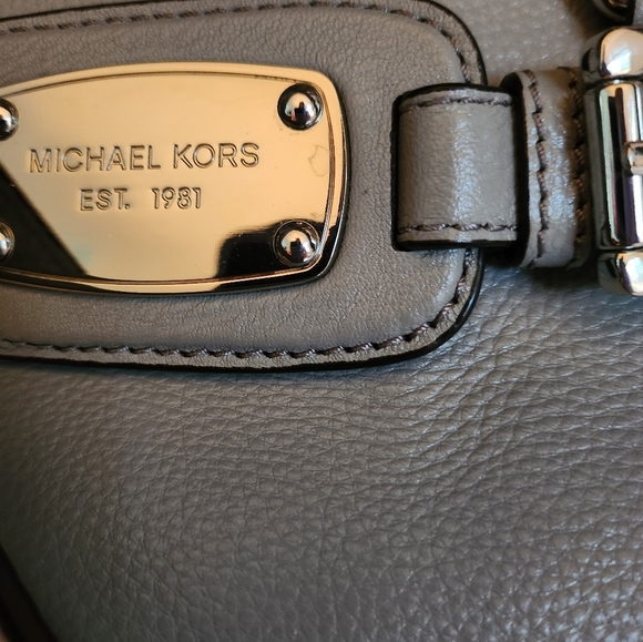 Micheal Kors Bag - Picture 6 of 13